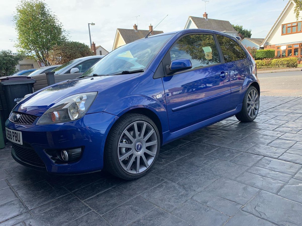 stefanedme's tweet photo. @PistonHeads https://t.co/QBPlcP9mVA