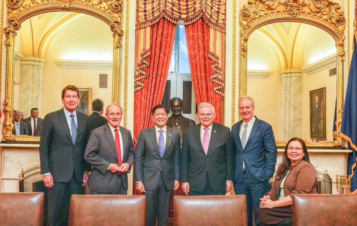 bongbongmarcos's tweet image. The roundtable with the Senate Foreign Relations Committee today was a major step in the direction of a stronger and more advantageous PH-US alliance.

During the meeting, we made progress in our administration’s aim to fortify our country's defense, cybersecurity, agriculture,