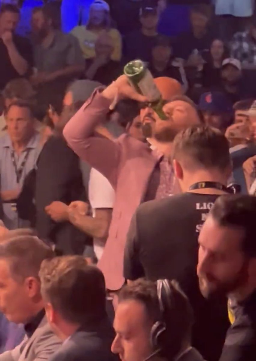 TheNotoriousMMA's tweet photo. Oh lord it’s tasty out the bottle @ProperWhiskey https://t.co/UprOpWVxYd