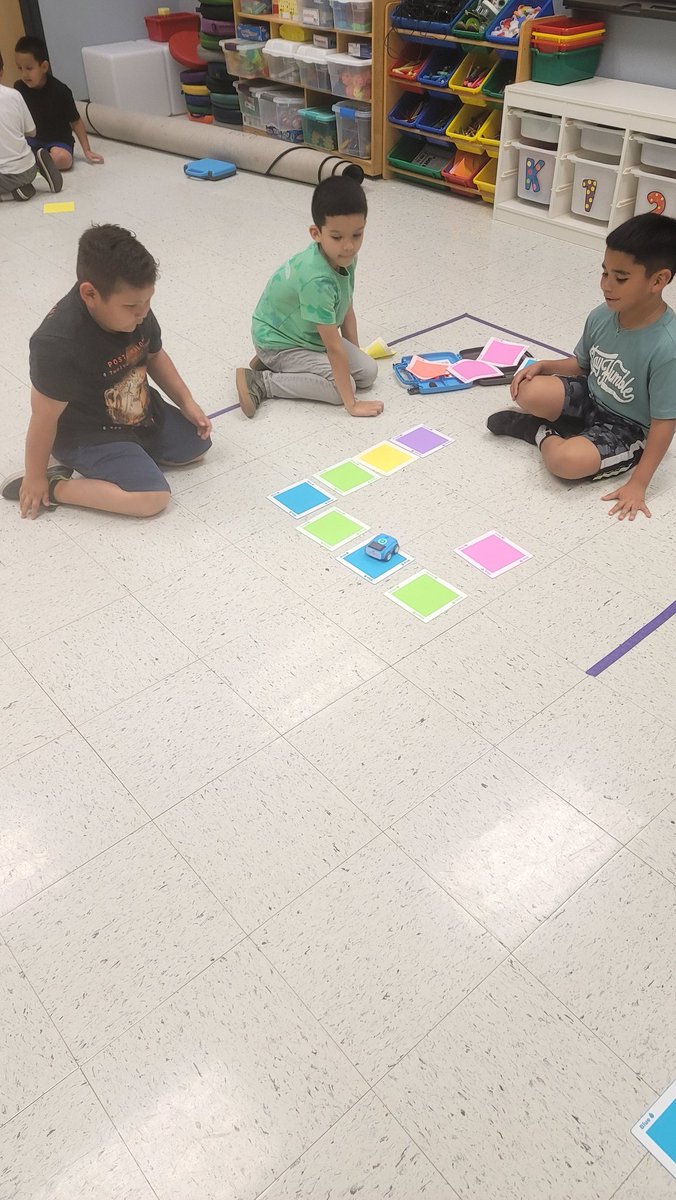 llamamamastem's tweet image. My first graders having a blast coding our @Sphero Indi robots!  #kidscancode #stemeducation @NISDPowell #RootEdPowell @NISDSTEMLabs