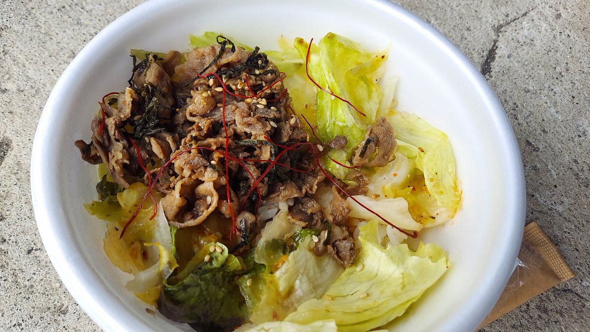 O3YCctLlEJSYV2F's tweet photo. スタミナ満点💯
牛肉サラダ丼𓌉🥗𓇋✨⤴⤴
応援🏳️ ͗ ͗-`📢⋆✨️前の抜群の活力💪
CuuCAFEにてイラスト付き
販売してます😆👍
#鹿児島ユナイテッドFC
#鹿児島すたぐる
#ギラン戦
#CuuCAFE
#牛肉サラダ丼 https://t.co/OWzOeVPAGX