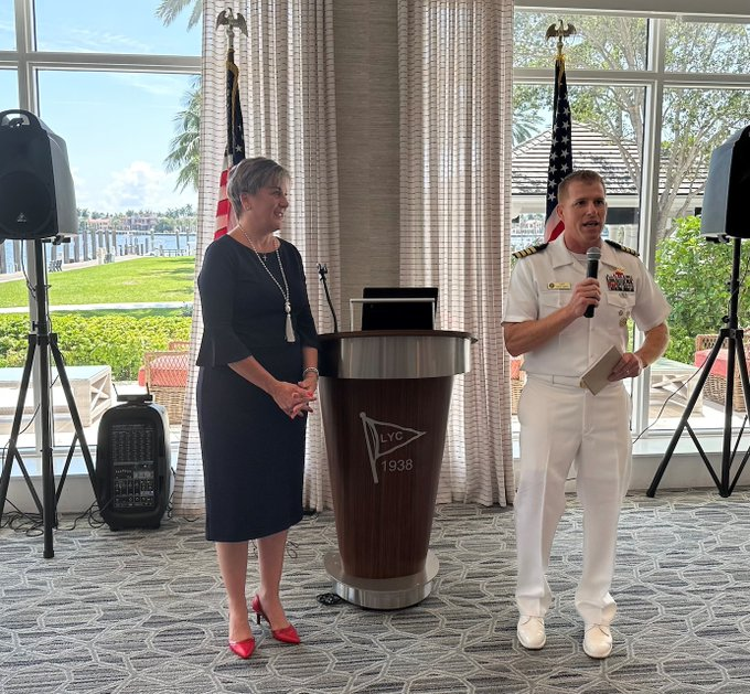 Honoring the women who serve! ⚓ 📷 📷#WomenInTheNavy #WomenInService #Sailors, #Marines and #CoastGuardsmen attended a luncheon at the Lauderdale Yacht Club honoring the service of women in the military.  Read more here!