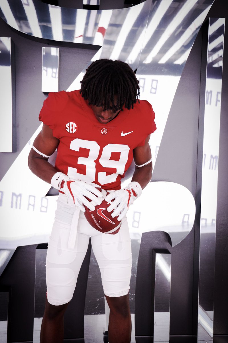 aidenmiller95's tweet photo. Had an amazing time at Alabama! Thank you for the hospitality! @Greg_Byrne @BobWeltonBamaFB @jason247scout #BST https://t.co/6pDNOqCLVT