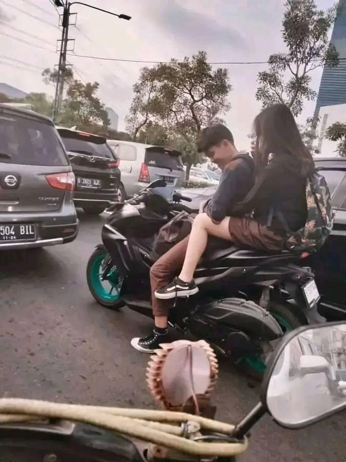 sosmed keras tweet media