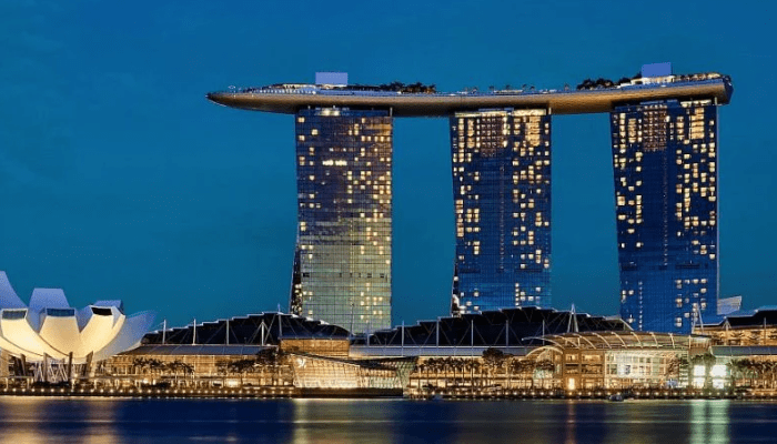 Marina Bay Sands Gamblers Sentenced for Theft After Supergluing Chips to Hands

Read more here: 

