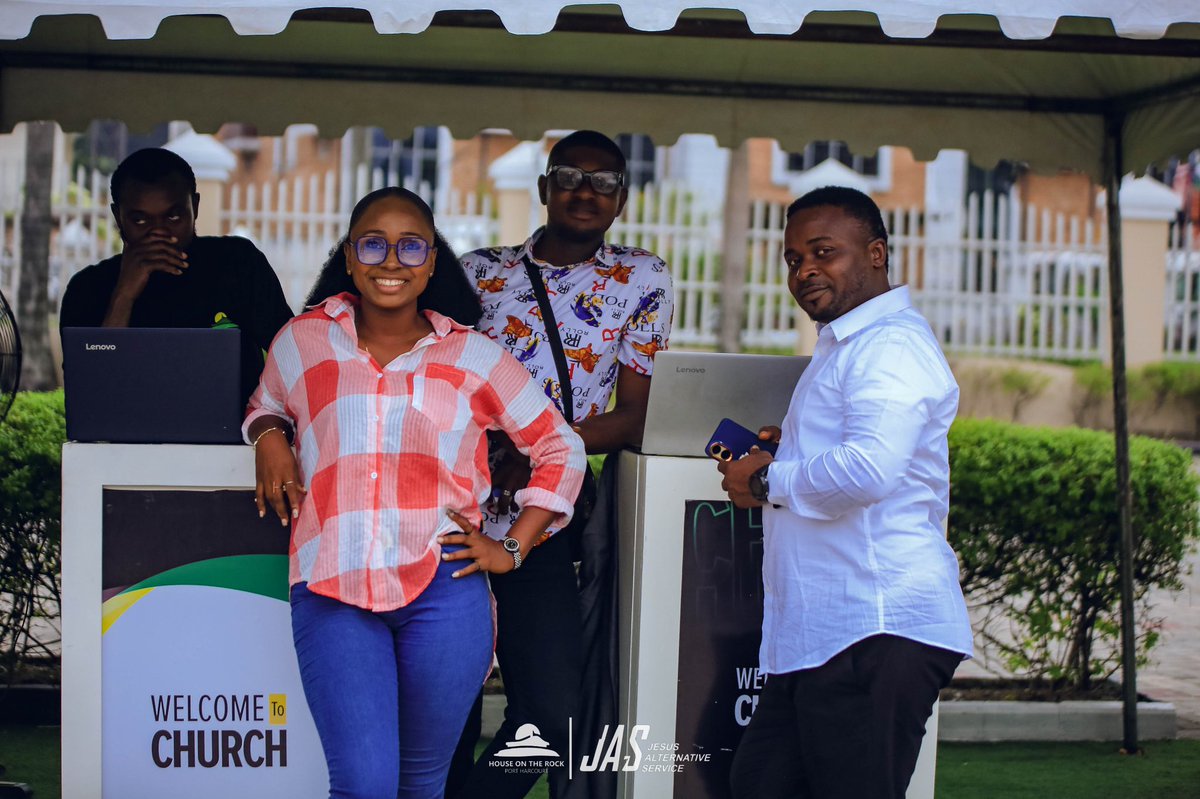 HOTRphc's tweet photo. Family and friends are vital in our lives, accepting and supporting us. They are our backbone and we should be willing to make sacrifices for them.
What happens when we get Lost in Love but Family and Friends say No.
#JAS
#TheJesusAlternativeService
#HouseOnTheRockPortHarcourt https://t.co/CuTHQ2f6fH