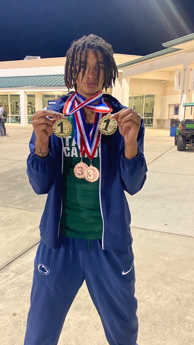 jamroc_'s tweet photo. Regional Champ in 4x4 and the 200m!!! State Championships here we come! #dualsportathlete #Grinding #AGTG #RoadtoStates @TC_Football @TCTrack2022 #blessed https://t.co/s8G7HPuVp5