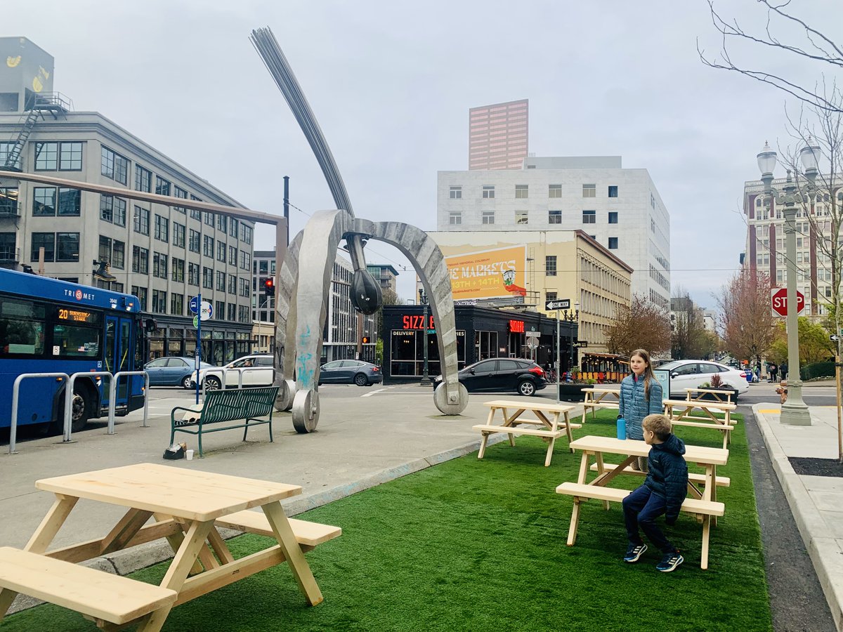 Xavier D. Stickler tweet media