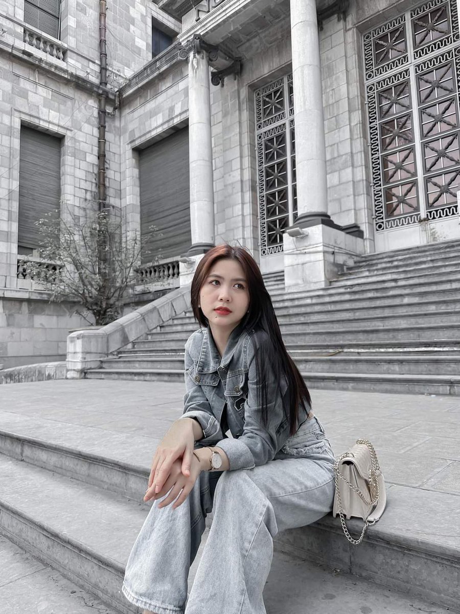 trile110896's tweet photo. Bé muốn được xem ku, có anh nào gửi ku qua ib cho bé ko https://t.co/OG9dtiKQqI