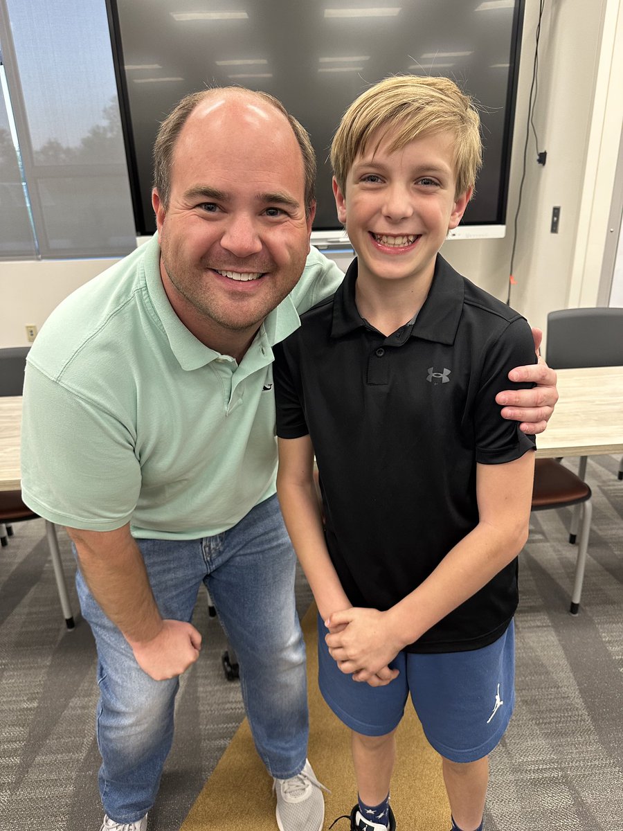 Honored to be a cooperating teacher for a <a href="/ParkwaySchools/">Parkway Schools</a> @parkwayspark senior as she completed her practicum this semester. Her little brother, one of my former students, gave me a glowing recommendation, so she asked if she could come teach with me. Proud of all her hard work!