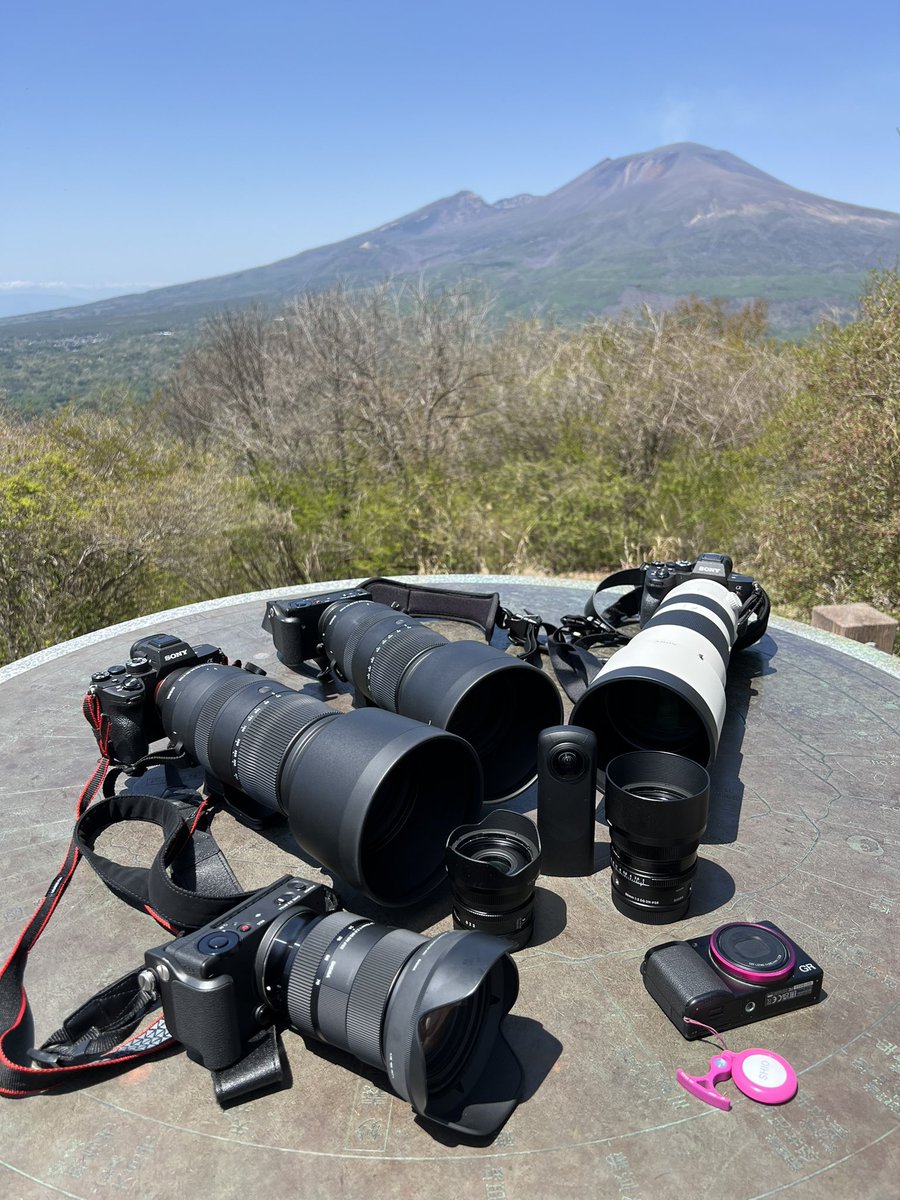 600mmが3本💕 #SIGMA60600mmSports が2本、SONY 150-600mmが1本。 #SIGMAfpL と #SIGMAfp #RICOH #GRIIIx #THETAZ1