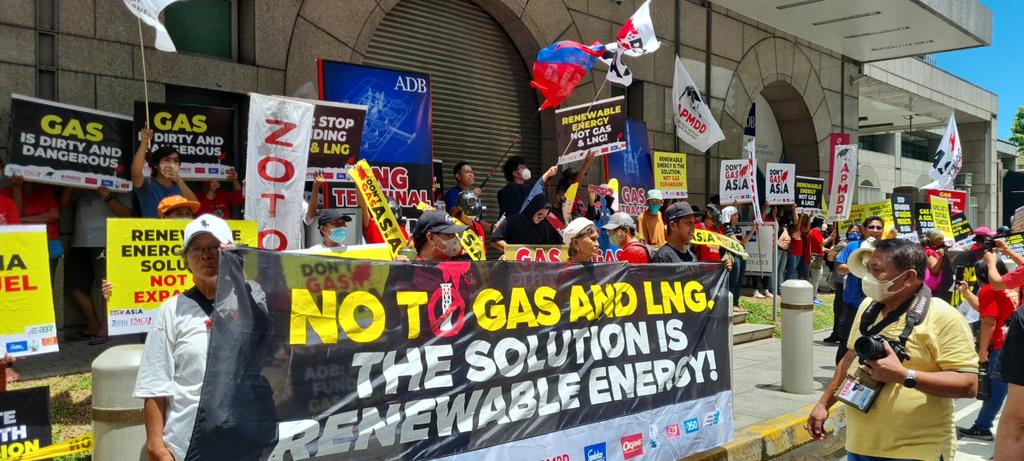 DontGasAsia's tweet photo. NOW HAPPENING: @AsianPeoplesMvt, @PMCJ_ph @EnergyAsian 
@sanlakas_ph @350Pilipinas @forum_adb launch the Don't Gas Asia campaign; protest action as ADB holds annual meeting in Korea 1/ https://t.co/f4LO3r3r6v