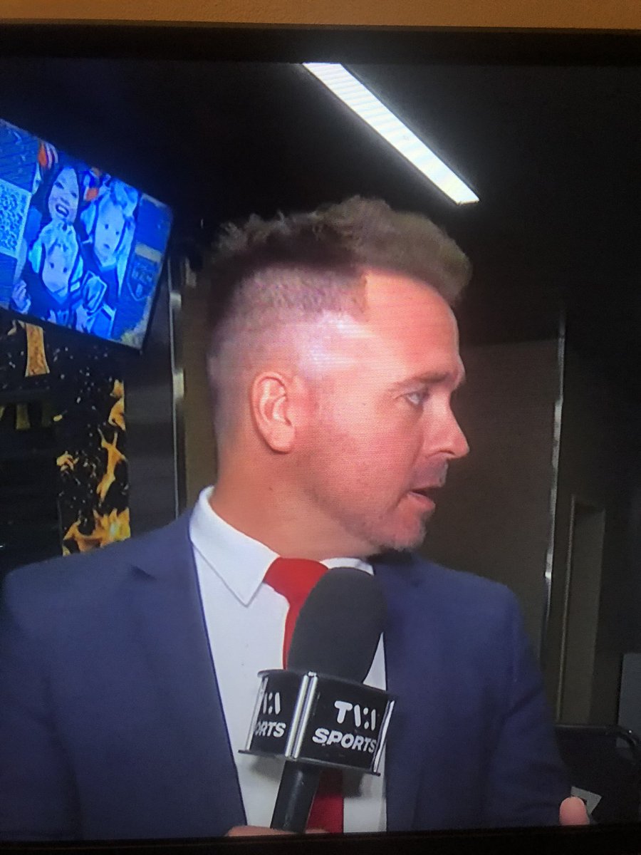 8104Jules's tweet photo. @MA_PerreaultTVA @TVASports J’ai vraiment besoin d’un nom de ton barber stp! https://t.co/PQ4ipmOG2V