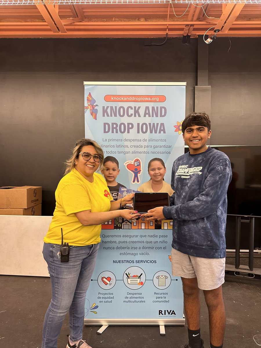 Tech Gift Foundation donated 5 Samsung Galaxy tablets to <a href="/KnockandDrop/">Knock And Drop Iowa</a> Iowa for them to use during the weekly food distribution check ins. <a href="/KnockandDrop/">Knock And Drop Iowa</a> Iis the first Latinx Food Pantry in Des Moines and they do an amazing job.Thank you so much <a href="/goodwintucker/">Goodwin Tucker Group</a> Group for donations