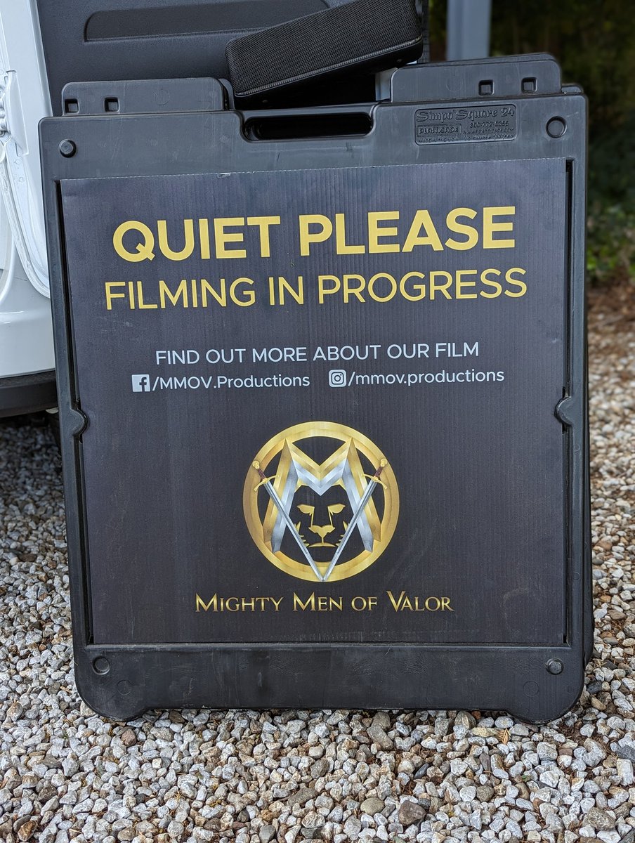 The1Hamp's tweet photo. Guess who's gonna be in a movie?! #mmov https://t.co/a3DS75EvXc