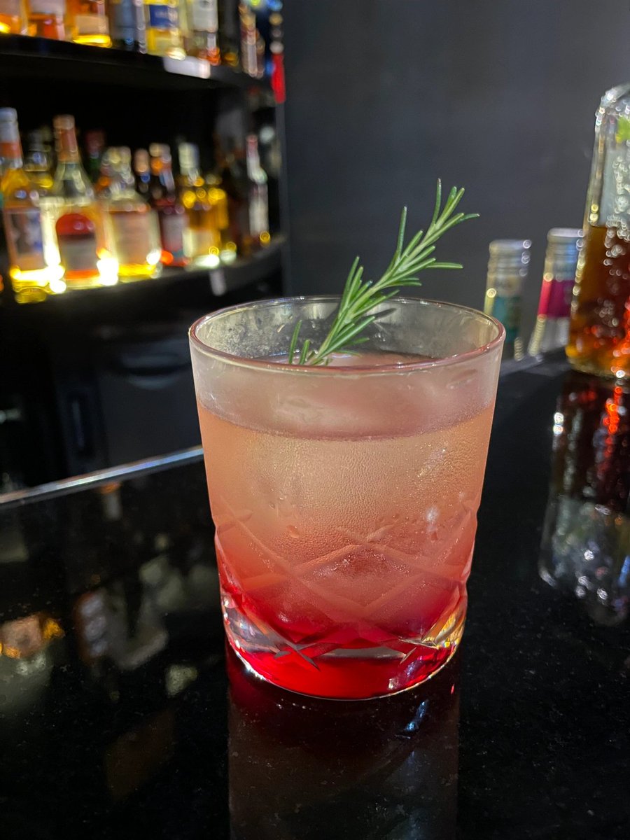 Summer Recommended Cocktails🍹 
ICE LAND