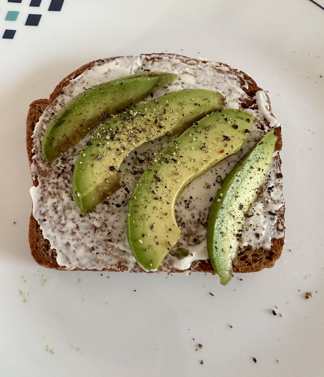 PubGrubz's tweet photo. A simple staple 
#avocado #toast #avocadotoast #eat #food #foodie #foodblogger #foodblog #foodphotography https://t.co/aYa3VkBmjg