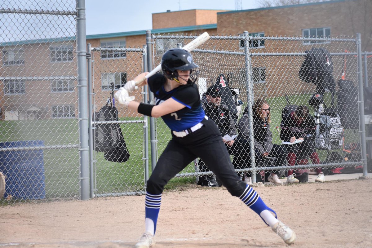 Varsity Softball was VICTORIOUS over Pius XI, 11-5!

Game Highlights:
-Payton Hisel (📸) had a 2 run HR
-Paige Kahle went 3-4 w/ 4 RBIs
-Ava Hotter had 2 hits w/ 3 RBIs
-Kaiya K and Chloe W each w/ 2 hits
-Lauren Walters had 6 Strike outs!

Next is tomorrow at Waukesha South!