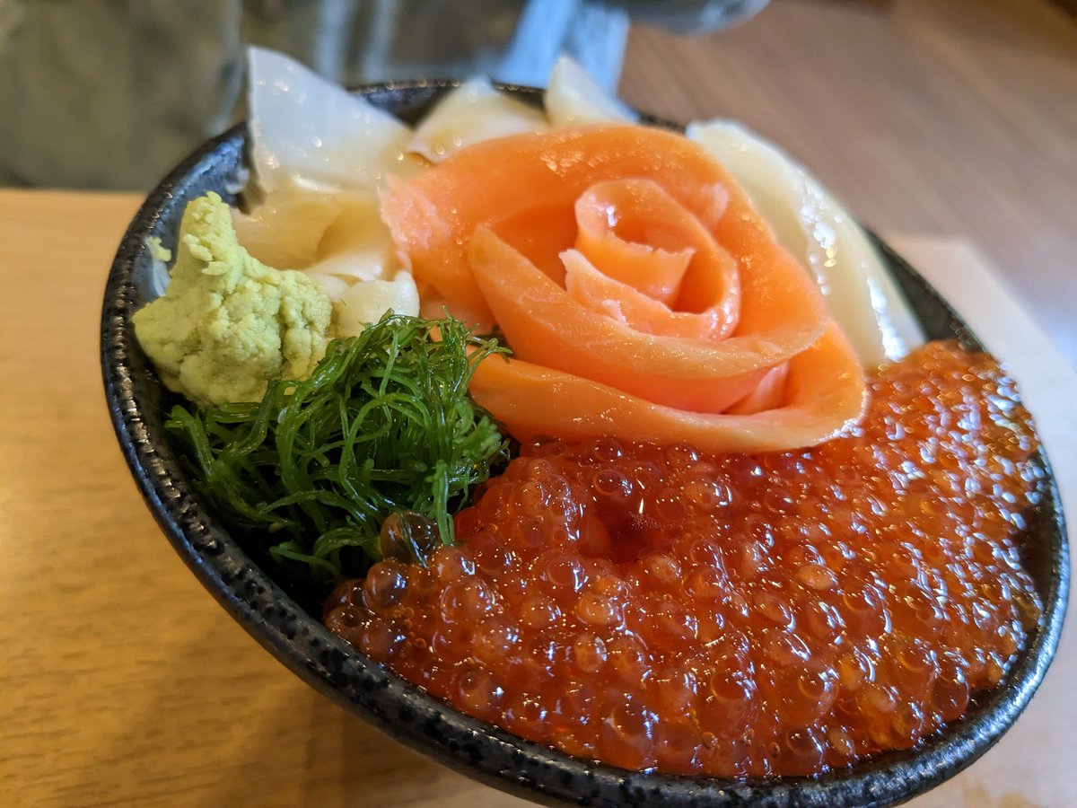 CrowsRowdy's tweet photo. ２日目です！
小樽に海鮮食べに行きました！
本日３日目は札幌市観光です！ https://t.co/BT4nhrvWEX