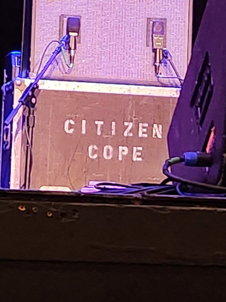 SweetSonya7399's tweet photo. Knoxville loves #CitizenCope!!
See you next go 'round!
❤️❤️ #PeaceAndLove #DuckConfit #LoveConquersAll https://t.co/jvJsYhO8mO