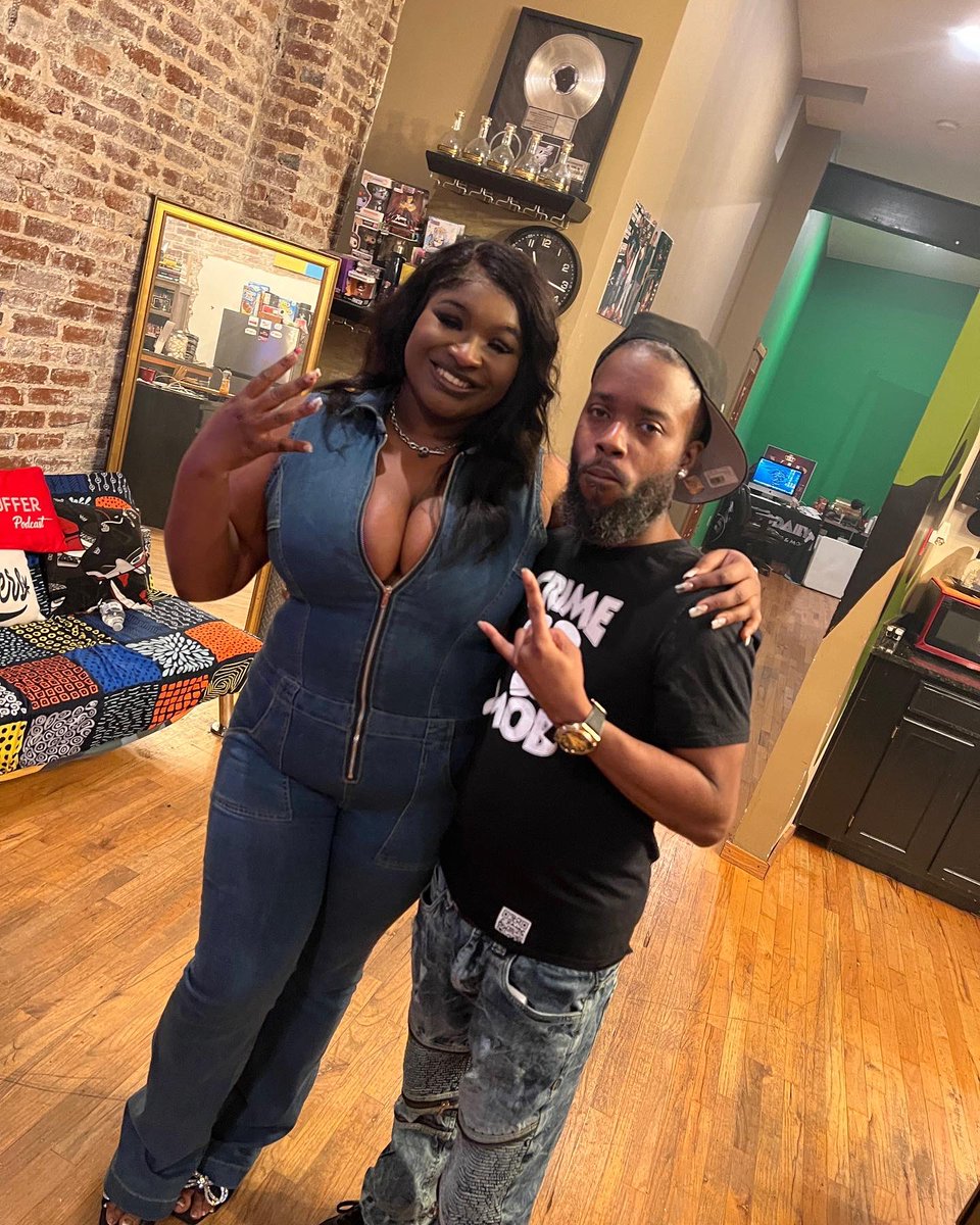 whynotkiki's tweet photo. Y’all let me know in the comments what’s more important. Would you rather be known or have. A lot of money?
GO WATCH EPISODE 2
#contentcreation #podcast #crimemod #FreakNik2023
https://t.co/eqU4QRu23C https://t.co/MmmMskVRpz