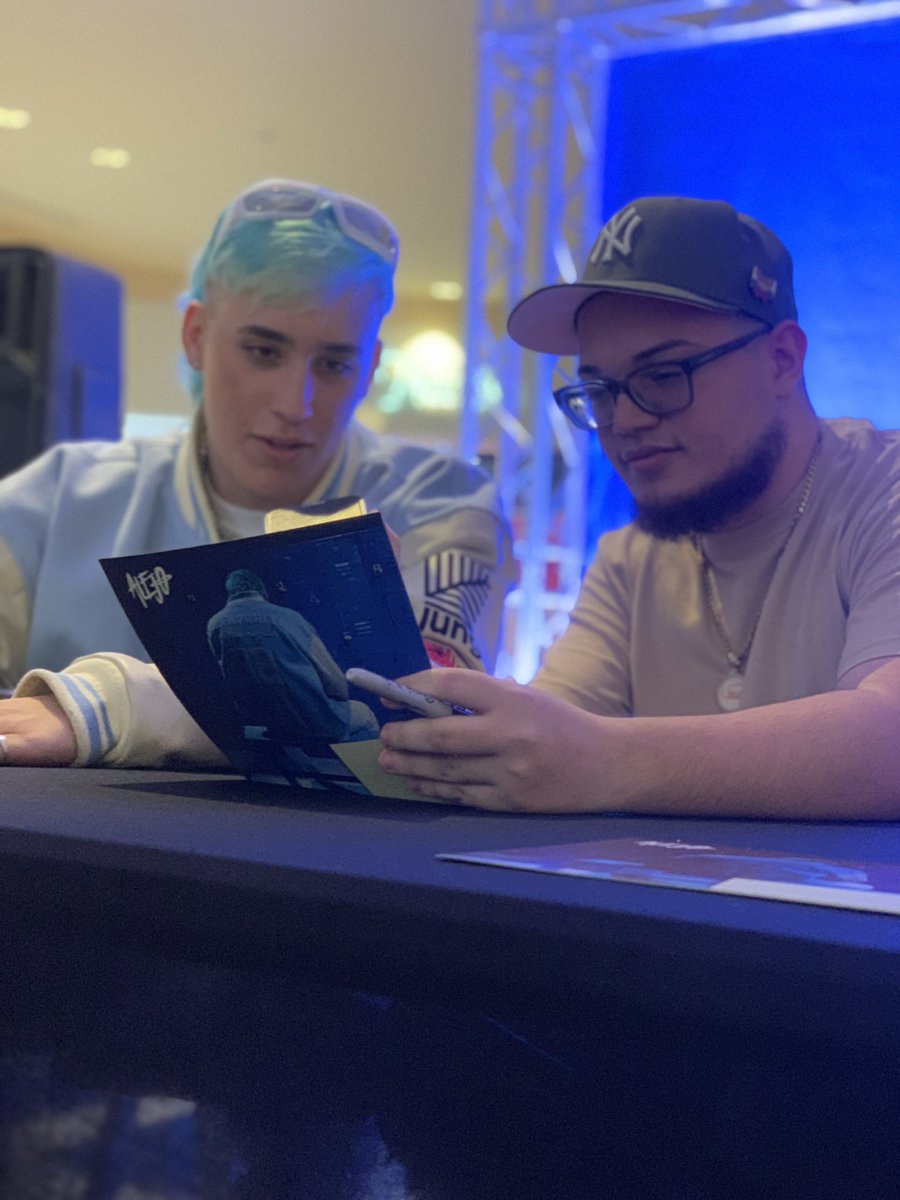 𝕵𝖔𝖍𝖓𒉭 tweet media