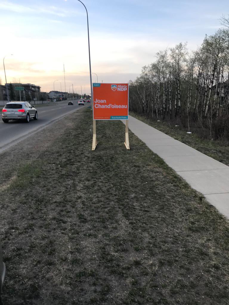 Joan Chand'oiseau tweet media