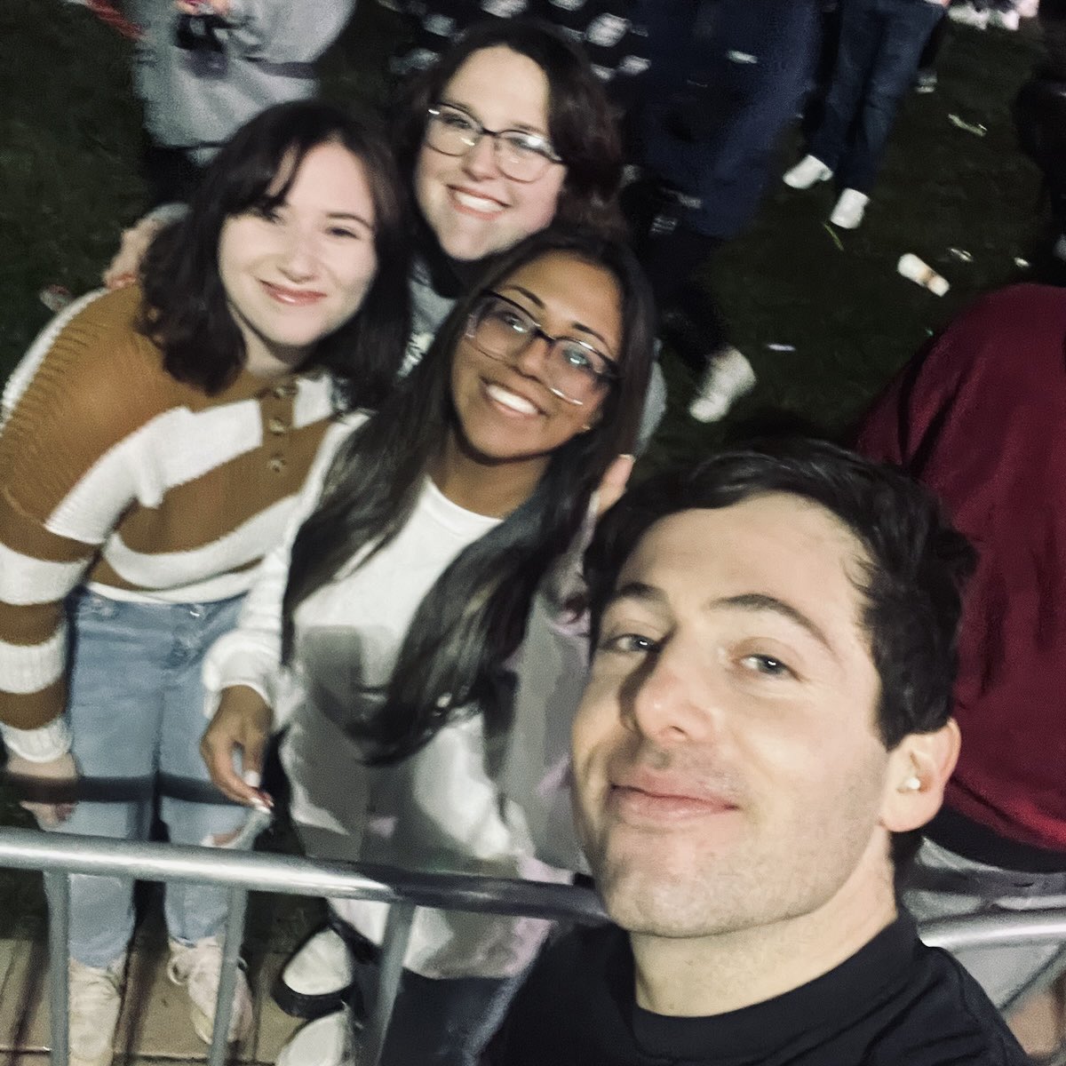 emrosemuir's tweet photo. big booties were indeed mixed… thanks @twofriendsmusic 💕 #ramchella https://t.co/dnq2mxWAWo