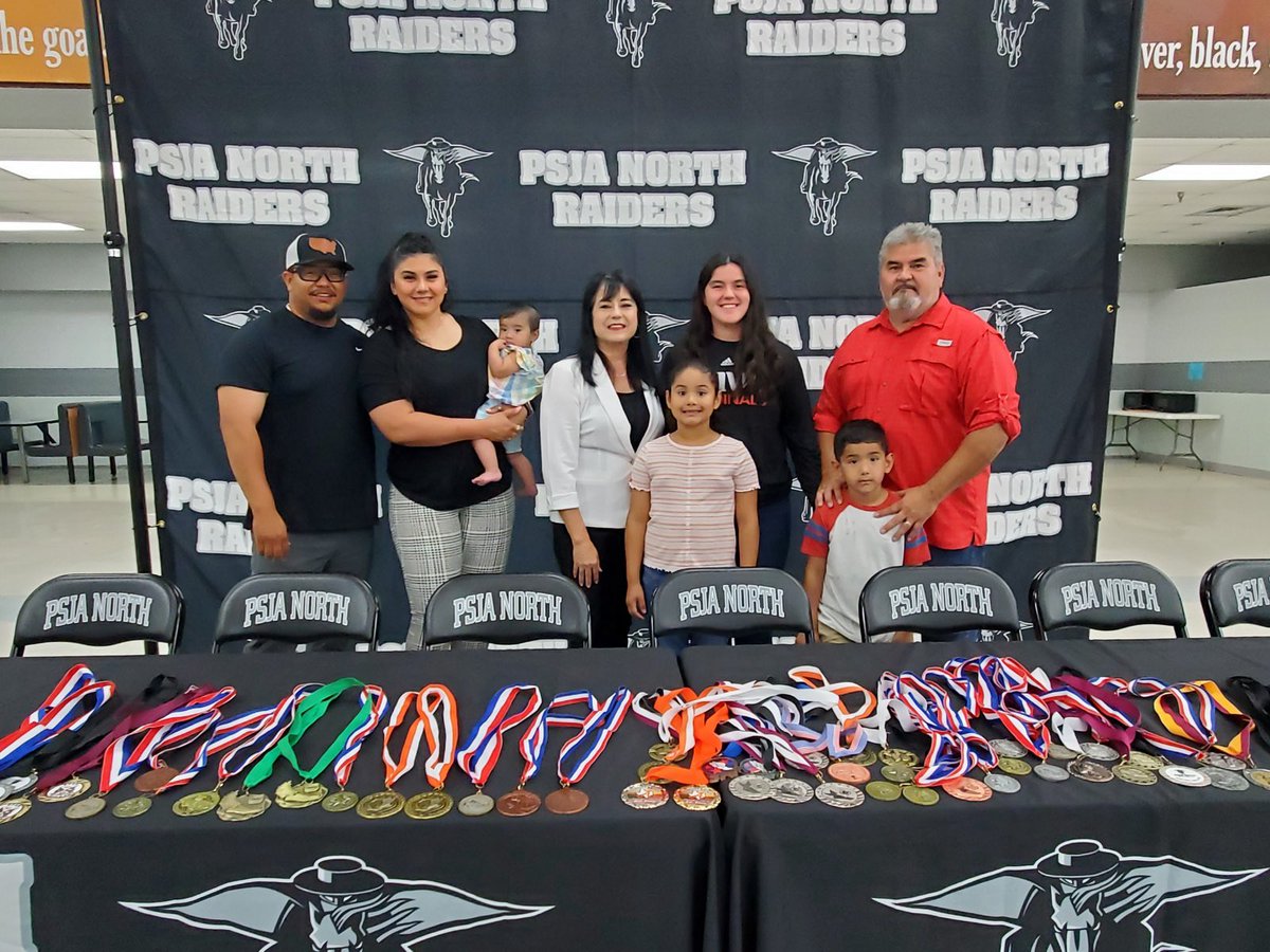 PsjaNorthTrack's tweet photo. Congratulations to Jaylah Martínez on her commitment to compete at UIW! Go out there and make us proud! #ohtheplacesyouwillgo https://t.co/zbzrKi5rHw