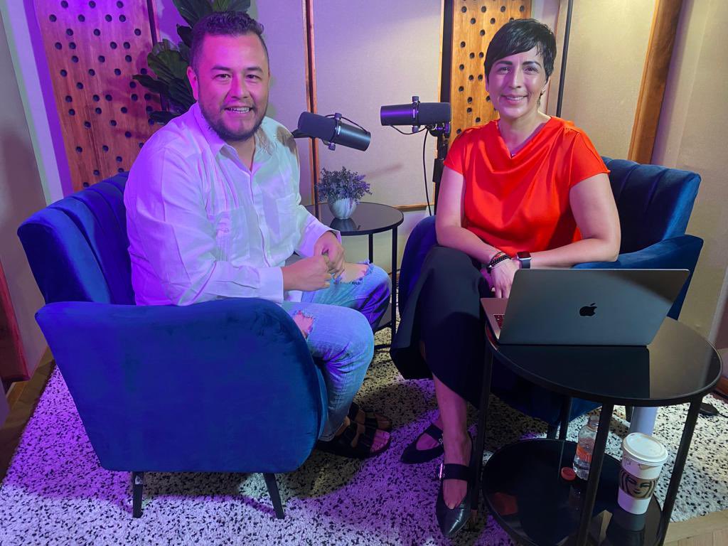 laloplascencia's tweet photo. Gracias a mi admirada @Ferrnanda por la invitación a su nueva temporada de podcast. Hablamos de los chiles secos mexicanos como #sextosabor https://t.co/lPhvLutp8k