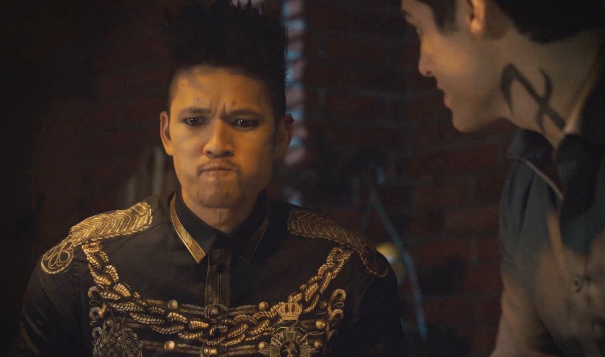 safeshadows's tweet photo. @Meggie67513666 😆 😆 But how fast things change... and he still looks innocent
#Shadowhunters #ShadowhuntersChat https://t.co/fLhRxTrNiL