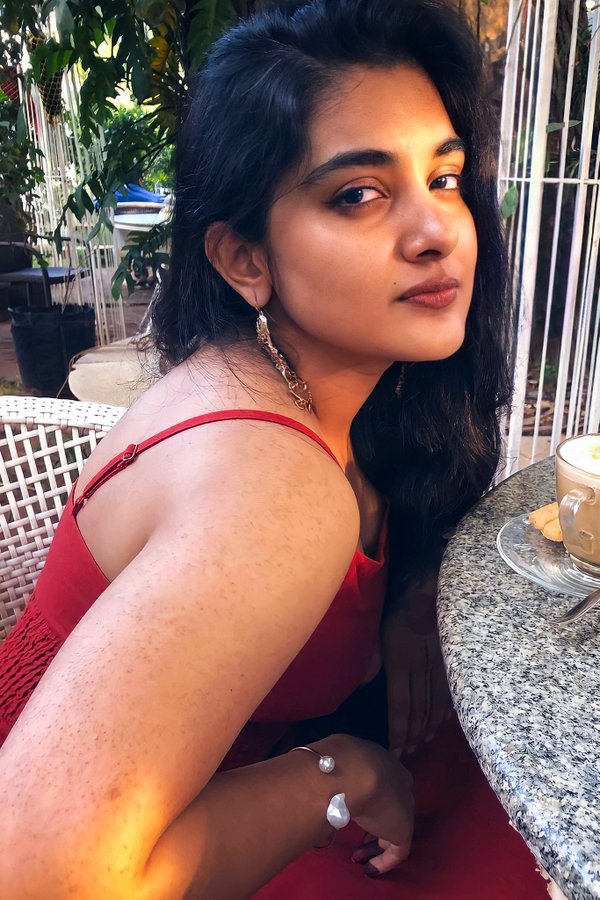 FvQRIkFaMAALAsR?format=jpg&name=900x900