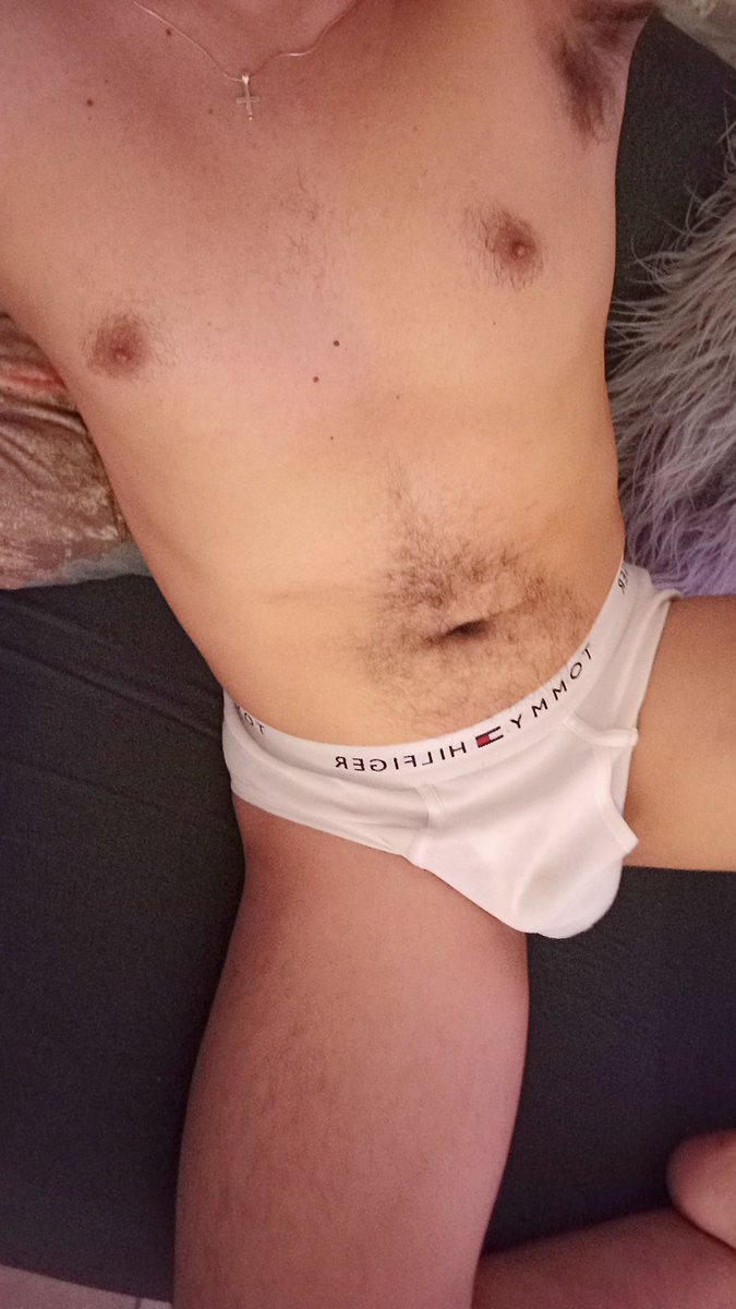 LittleBator's tweet photo. Hace calor https://t.co/4t3uBLGobN