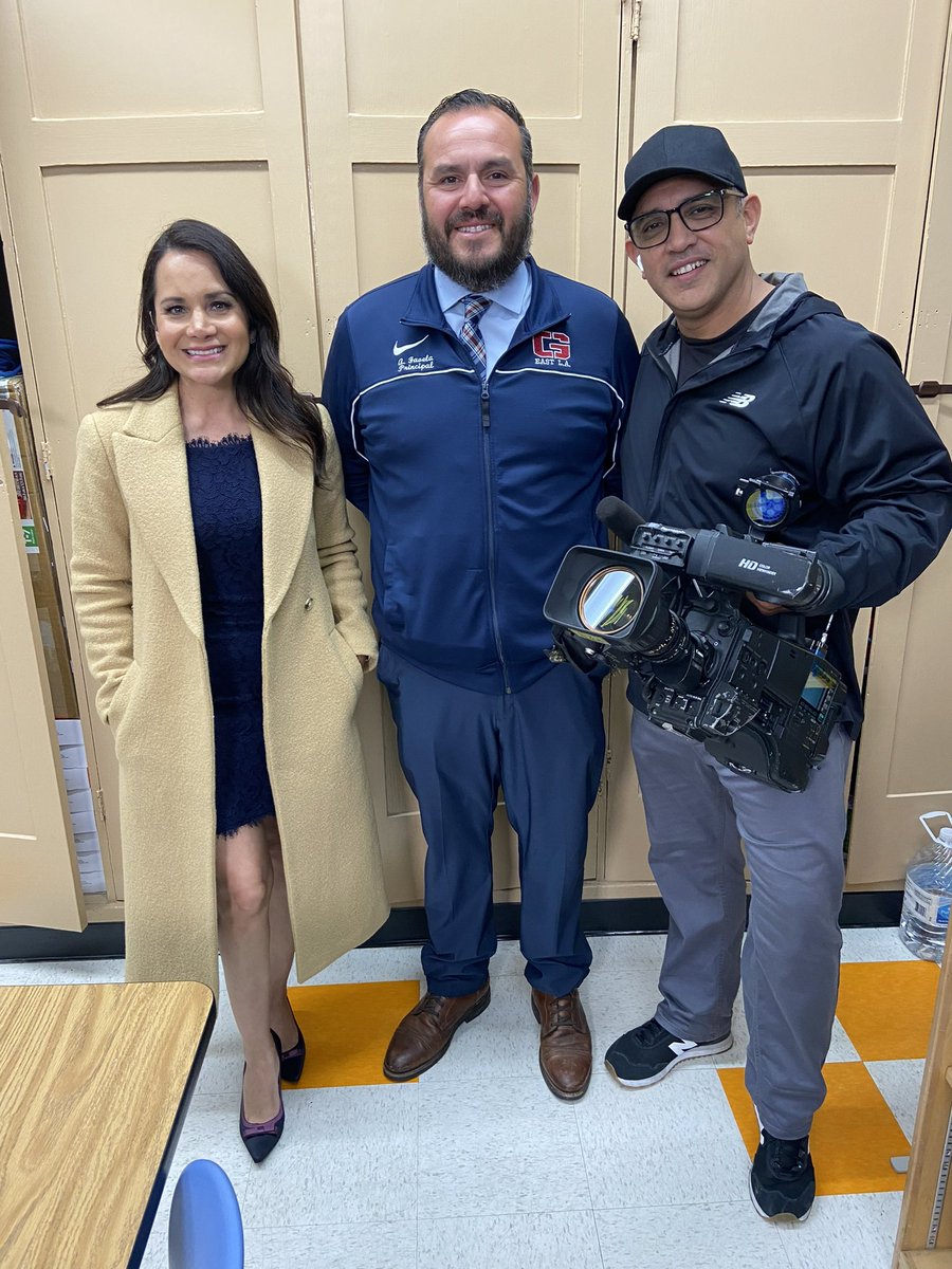 Amazing stories and educators come from #BrysonAvenueElementarySchool! Stay tuned for the upcoming <a href="/TELEMUNDO52/">TELEMUNDO 52</a> story regarding leaders that inspire to aim for the stars and #dreambig. Thank you, <a href="/SandraONeillTV/">Sandra O'Neill</a>, for highlighting our #AllStarEducators.