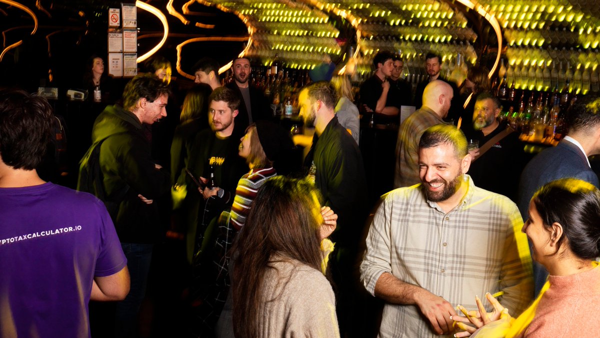 Binance Australia tweet media