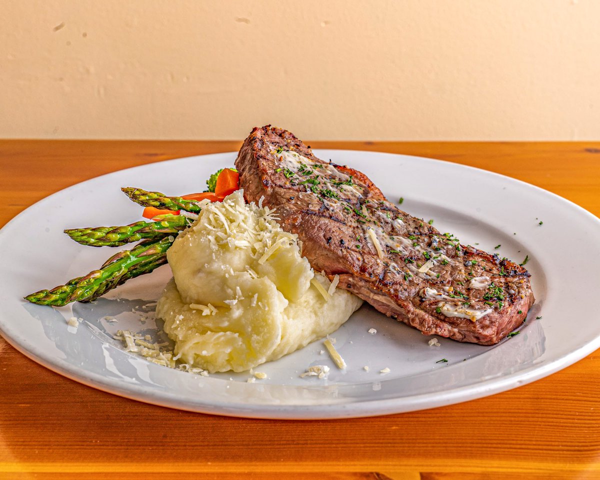 dgsgrill's tweet photo. Steak Nights 
Enjoy our Grass feed Alberta premium Ribeye steak with a Glass of wine. We have promotional offer on Thursday. For full menu visit our website. #skipthedishes
#ubereats
#Doordash https://t.co/a8jpeOe1XB