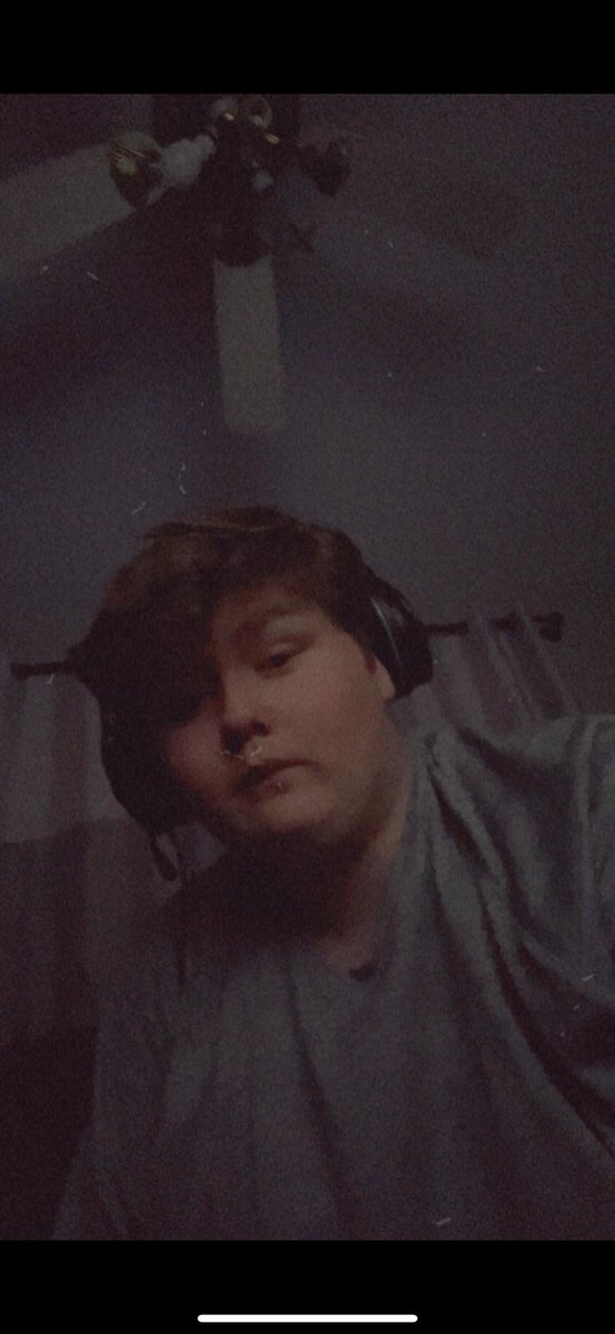 BLPicasso's tweet photo. @HdbsbsNdbbd @leilanigrace2 @KlombosLuvr228 @oejgamer Just remember this is what you look like typing behind that screen of yours. Now go hide and delete your Twitter and make a new one. https://t.co/nCQZLdVuQl