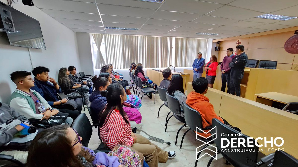 _derecho_unach's tweet photo. La Comisión de la Carrera de Derecho , recibieron a la PhD Angela Calderón, Consejera del @ces_ec  y Pdta. de la Comisión de Doctorados, realizó una visita a la Carrera con la finalidad de motivar al cuerpo académico y estudiantil a impulsar los procesos de posgrados. #Unach https://t.co/nsFlXZidhf
