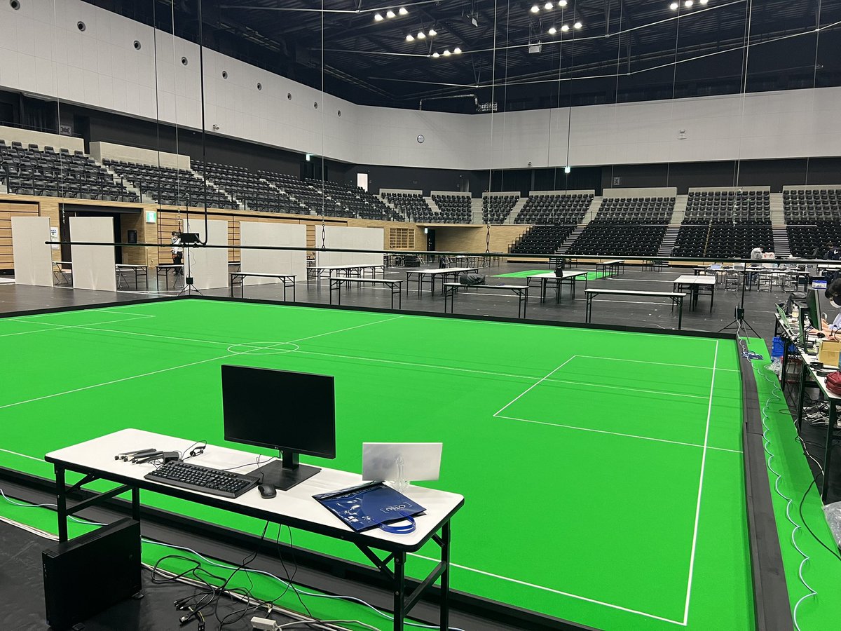 inputssl's tweet image. 長岡から滋賀の滋賀ダイハツアリーナに渋滞に巻き込まれながら、無事に到着！
#INPUT_ssl #RoboCup