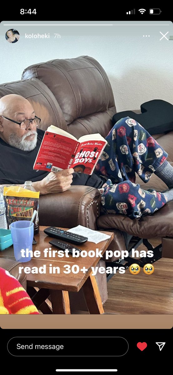 MissRobinsonG4's tweet photo. The power of literature 😭 I gifted this girl this book bc DUH, a fave and so important to this time, AND she got her grandpa to read it too bc she fell so in love… FIRST BOOK IN 30 YEARS!!!
Jewell Parker Rhodes should be crowned. #GhostBoys #FrontDesk @angeladerramos #WeAreCTA https://t.co/qV7bpaynrg