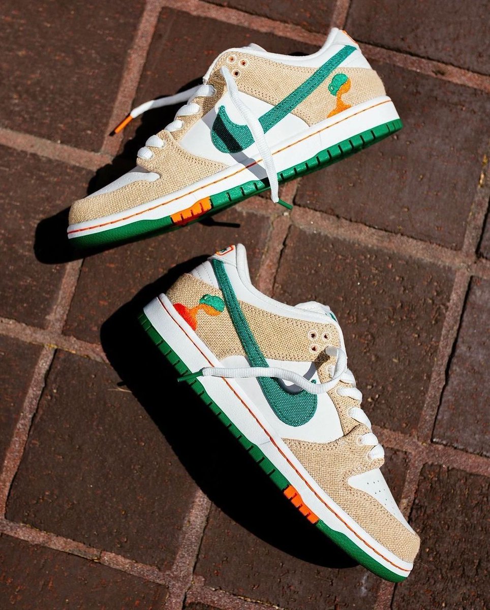 persona que practica jogging Mensajero Generalizar Sneaker Freaker on Twitter: "The Jarritos x Nike SB Dunk Lows have been  loaded onto SNKRS! 🍊 https://t.co/ZZkzqHa1hV 📸: Jarritos  https://t.co/RoIbSzLiKw" / Twitter