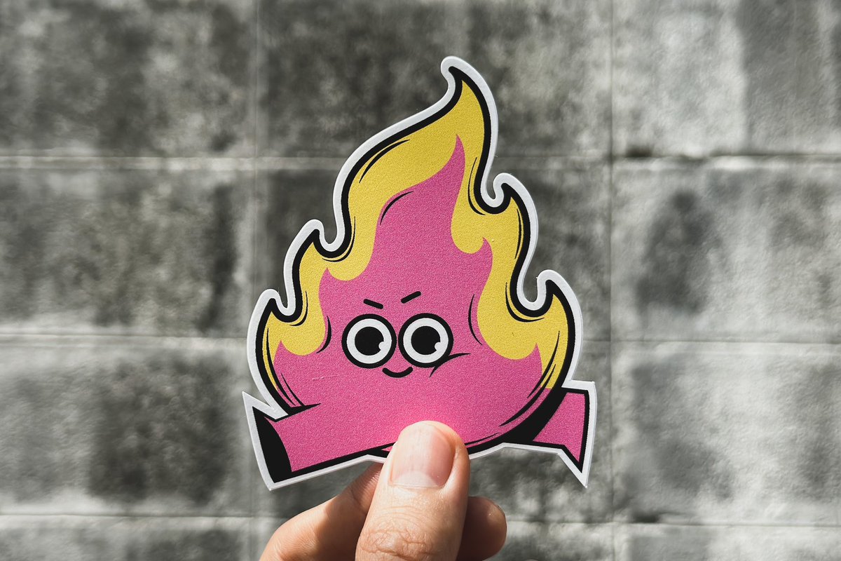 suriyanoom1's tweet photo. Gm fren ! 🔥👀🌈 today i got super items from @THEJUM569 who created the first solo exhibition ‘Fire Friend Town’ Awesome bro !
Have a good day :) fuuu
#GM #FIREFRIENDTOWN https://t.co/RA9KoitCM6