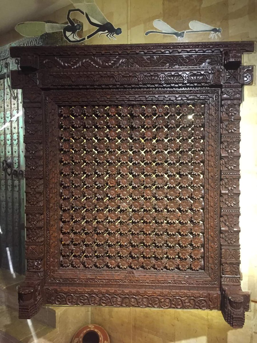 These pictures are not from any museum. It’s from T2, #Mumbai Airport!
Extraordinary collection of #heritage #Doors from #ancient #India, and great display.

#t2mumbai  #mumbaiairportterminal2 #heritagecrafts #doors #ancientindia #stampedmoments #travelblogger