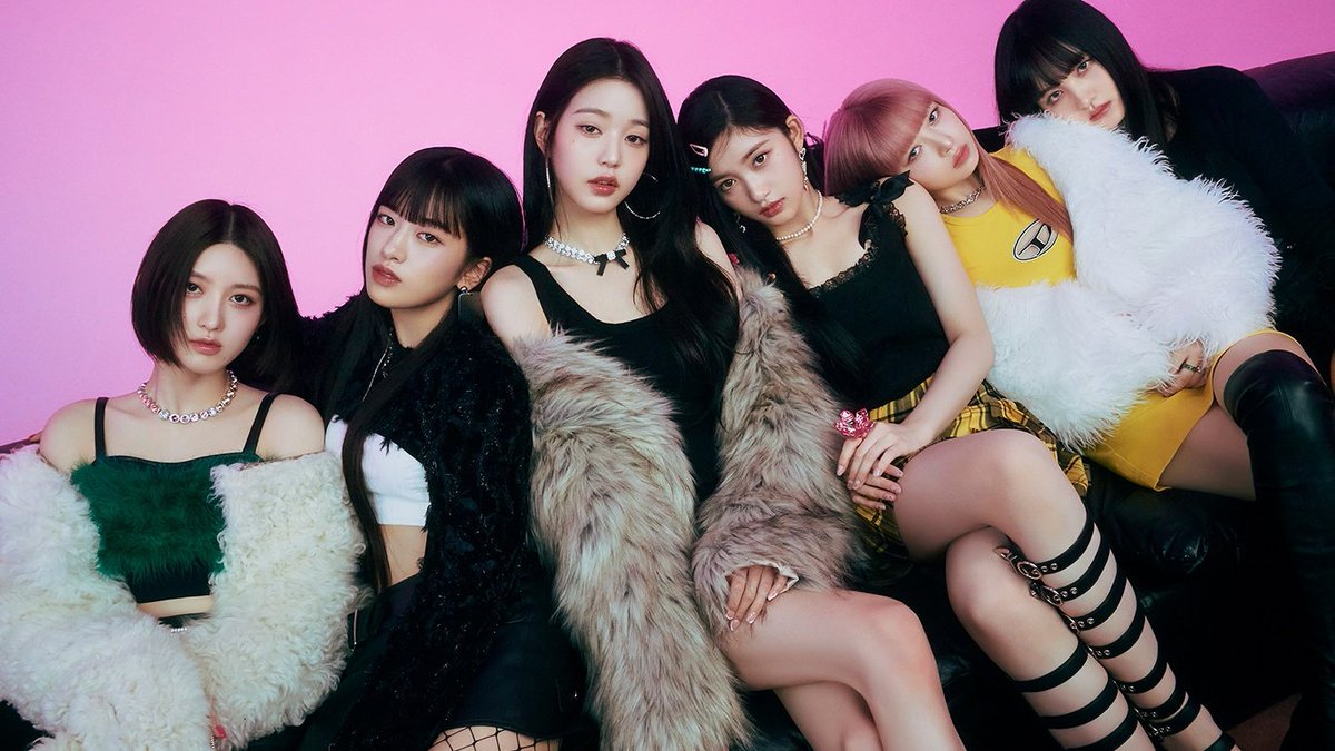 Highest 1st Week Sales by Girl Groups

1. BLACKPINK 'BORN PINK' — 1,542,950
2. LE SSERAFIM 'UNFORGIVEN' — 1,144,397 🔥 *still counting*
3. aespa 'Girls' — 1,126,068
4. IVE 'I've IVE' — 1,102,107 
5. IVE 'After LIKE' — 924,363

#LE_SSERAFIM #르세라핌
