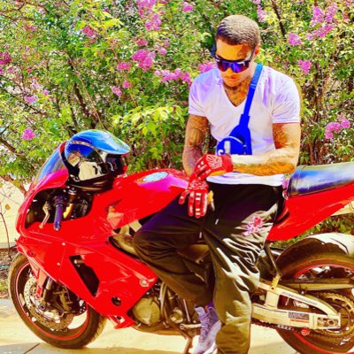hobo4streets's tweet photo. #NewProfilePic https://t.co/sp1ZFIGmr5