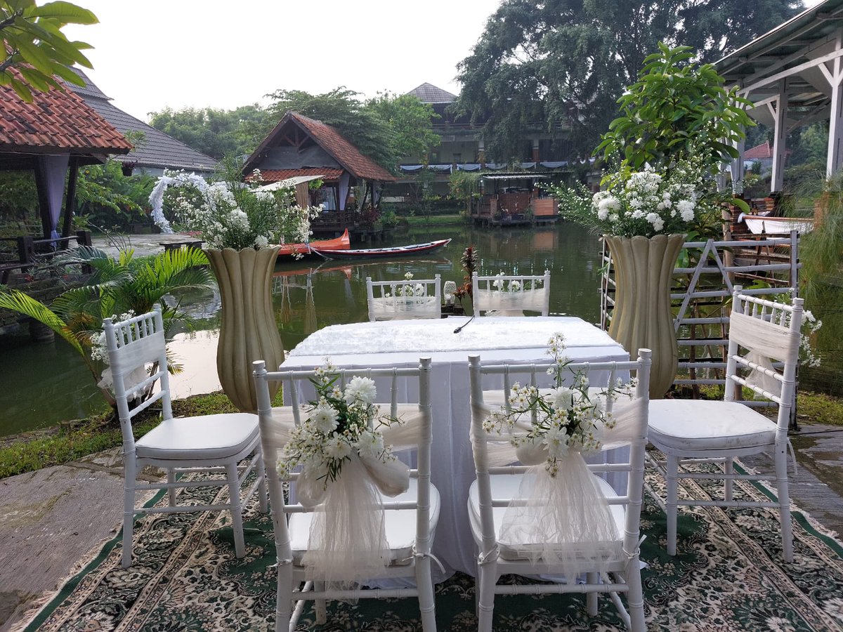 Curug_Sampireun's tweet photo. Gausah bingung kalau cari venue wedding outdoor di Bandung, Curug Sampireun aja 💫

Lokasi:
📍Jl. Soekarno Hatta No. 729A, Jatisari, Kec. Buah Batu, Kota Bandung (Curug Sampireun Bandung) 
 
#venuewedding #curugsampireun #wedding #bandung https://t.co/BtZFA77uZs