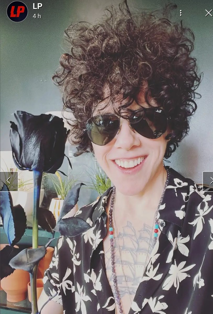 HasseyLes's tweet image. Muero de emoción de saber lo que vendrá en #Golden 💛 Can't wait for the new music @iamlp 💛🖤 #iamlp #iamlpofficial #lpfan #lpdreamer #LP #lpfans #lplover #music #singer