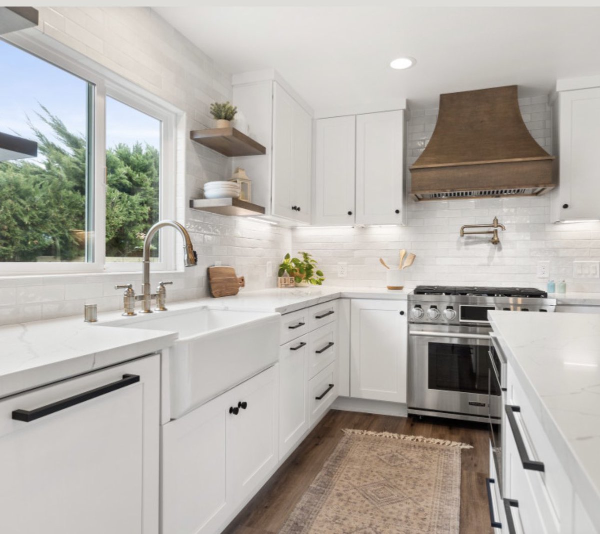 ProfyListAI's tweet photo. White color in your house 🏠 #home #remodel #remodeling https://t.co/95TE5psGEP