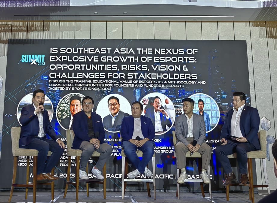 GE_Federation's tweet photo. Mark Chay takes the stage alongside esteemed #sports and #esports experts, discussing the educational value of esports as a methodology, and the countless opportunities present in the industry. 

#worldconnected #limitless #SUMMITX #Techstormtv https://t.co/d3PpPKbkZD