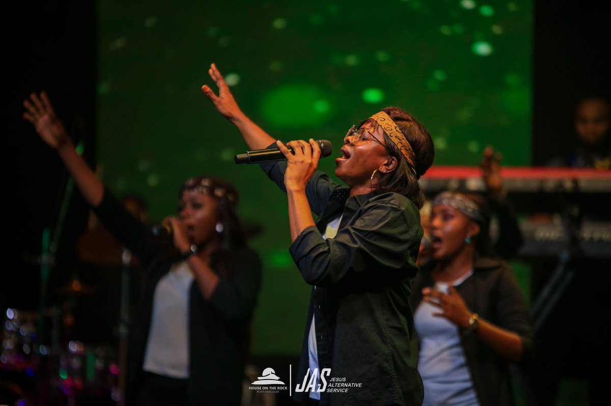 HOTRphc's tweet photo. #Worship
🎼Yahweh (All Nations Music)
🎼Song of Angels (Ndi Mo Zi)(Judikay)
Led by Emmy Julz Unutaro
#JAS
#TheJesusAlternativeService
#HouseOnTheRockPortHarcourt https://t.co/89rHI0GfrS